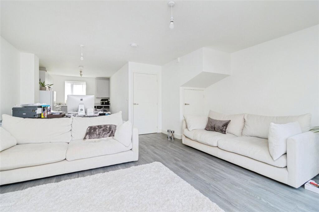 Eight Acre Drive, Paignton, Devon, TQ4 photo 4