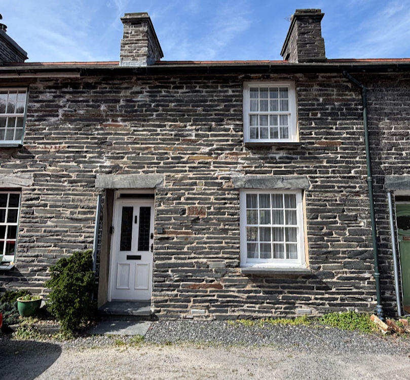 Main image of property: Tan Y Bryn Street, LL36