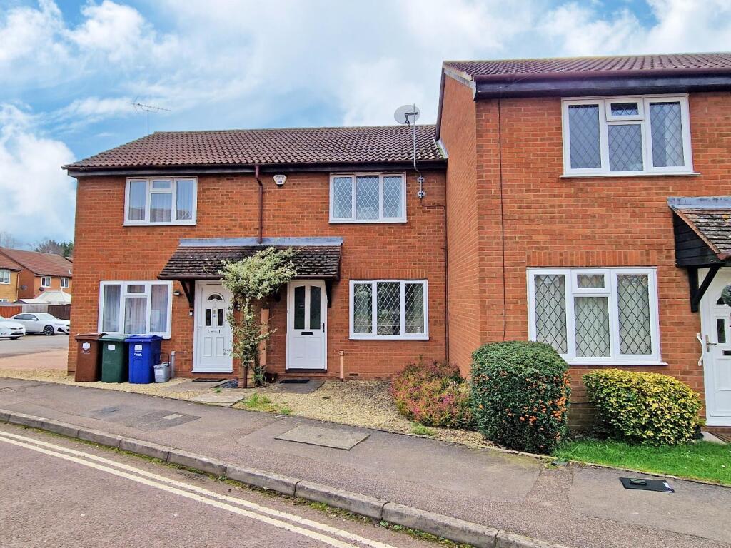 Main image of property: Moor Pond Close, Bicester