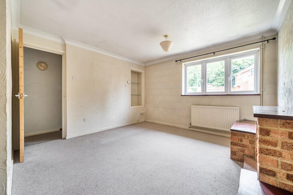 Chain Free Maisonette With Long Lease & No Charges photo 5