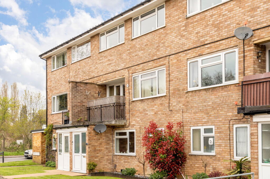 Main image of property: Riverside Gardens, Berkhamsted, Hertfordshire HP4