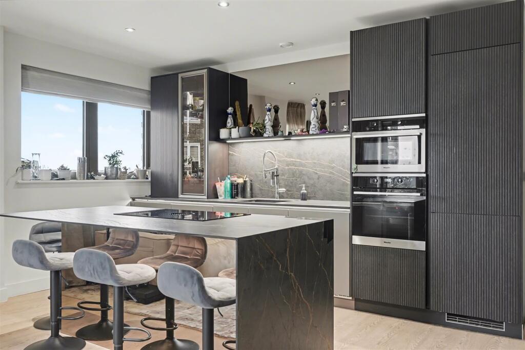 Apartment in London - View 4