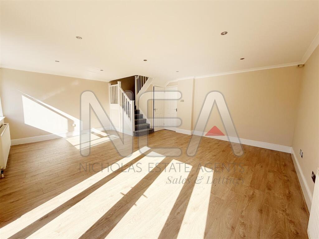 House in Reading, Caversham Park - More