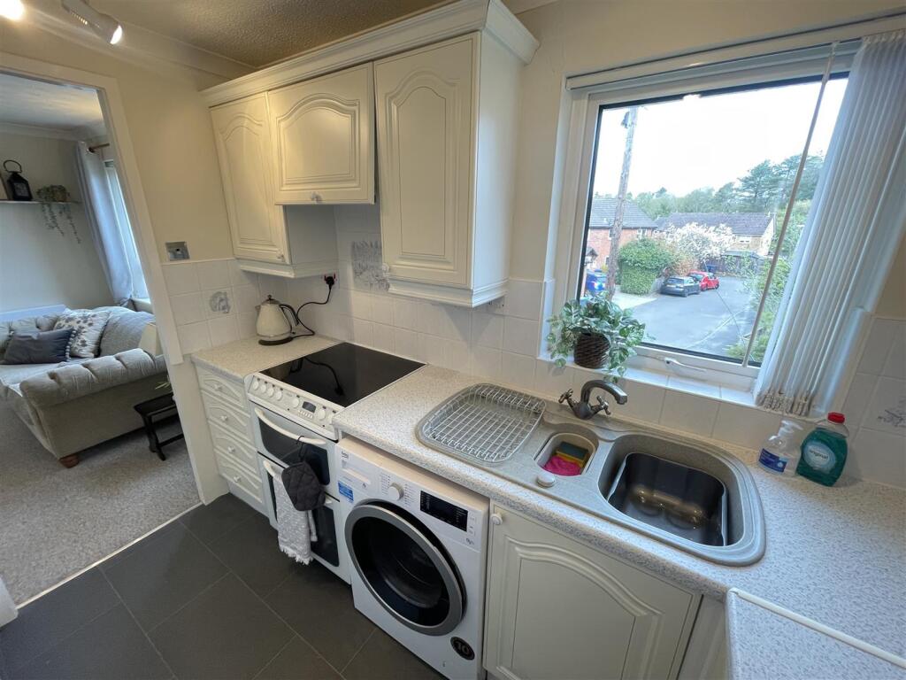 Apartment in Salisbury - View 5