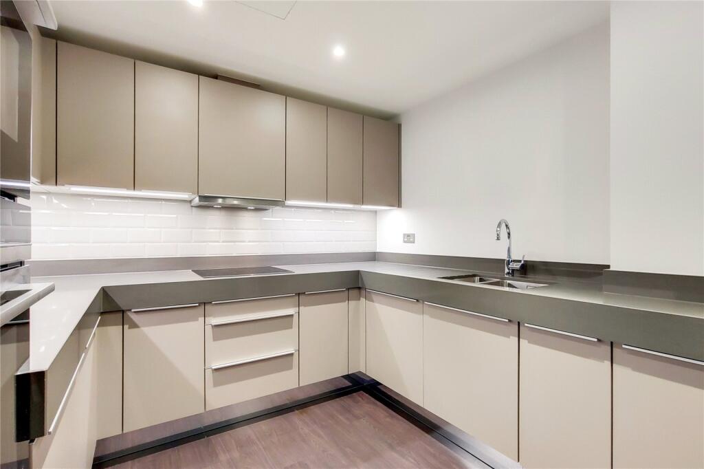 Apartment in London - View 5