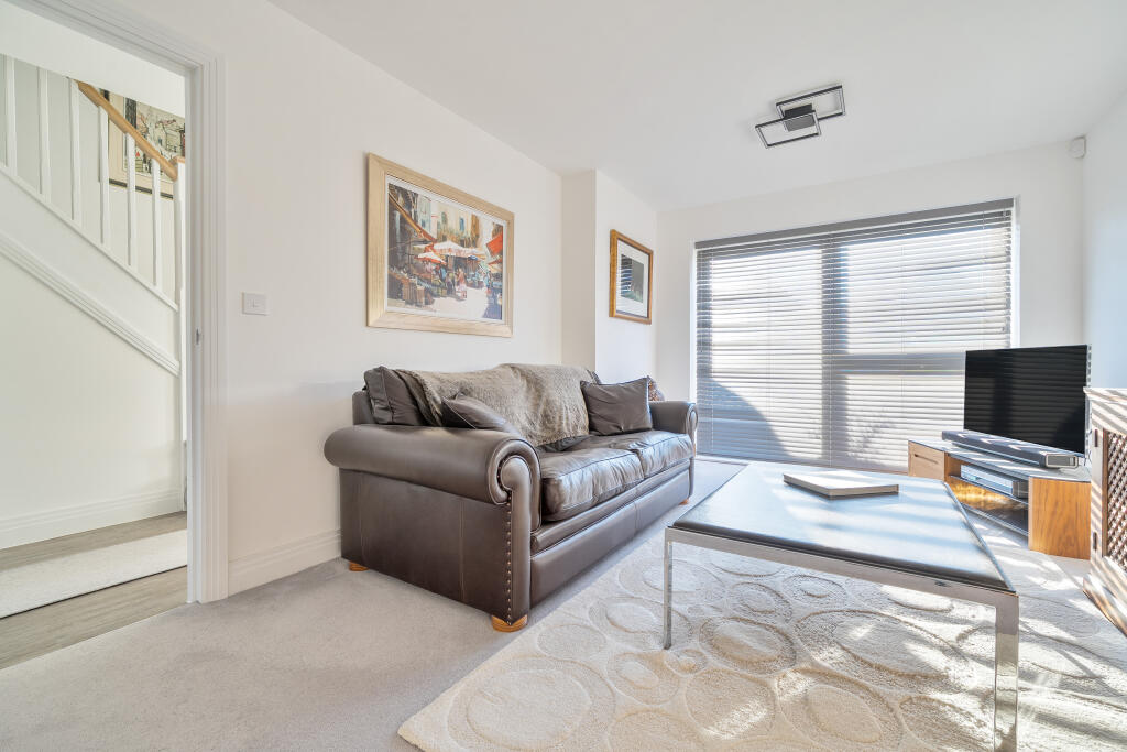 House in Guildford - View 5