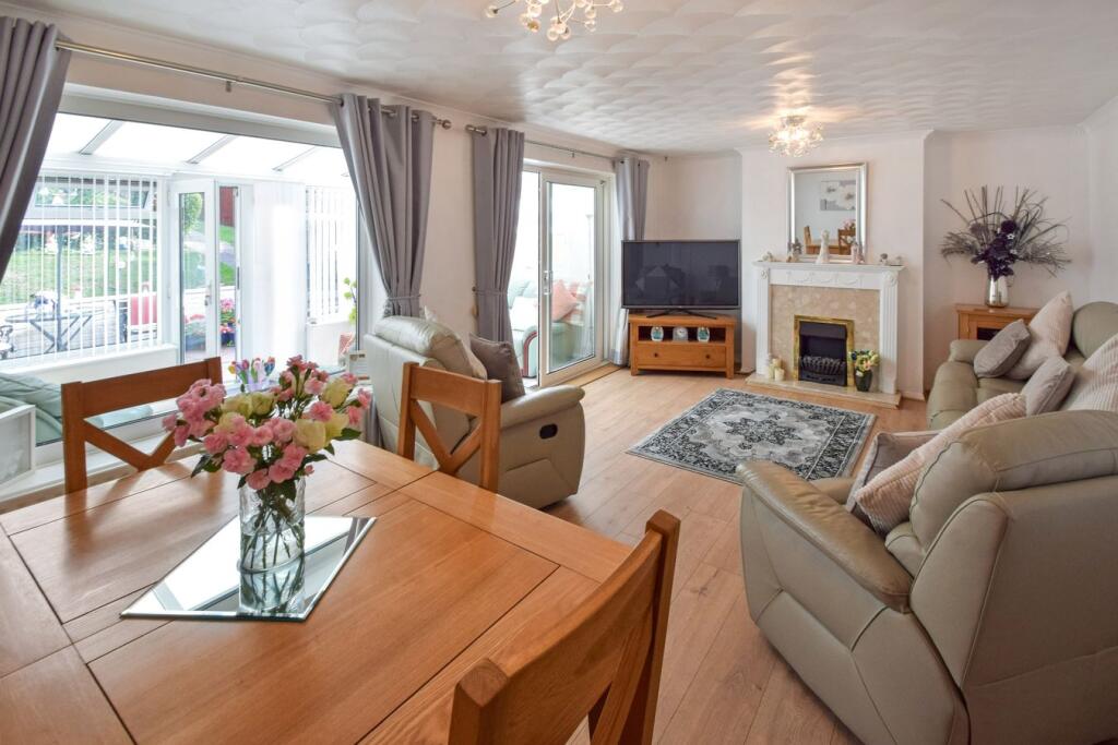 House in Chatham, Medway - View 2