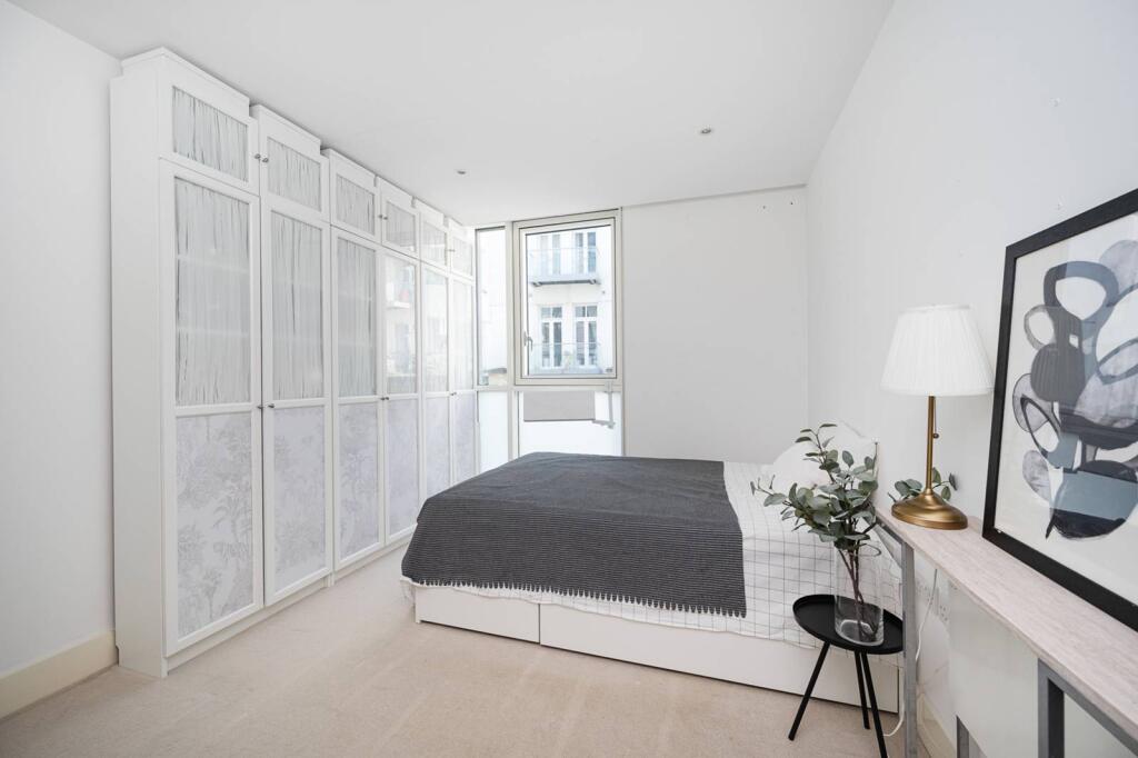 Main image of property: Christopher Court, Aldgate, London, E1