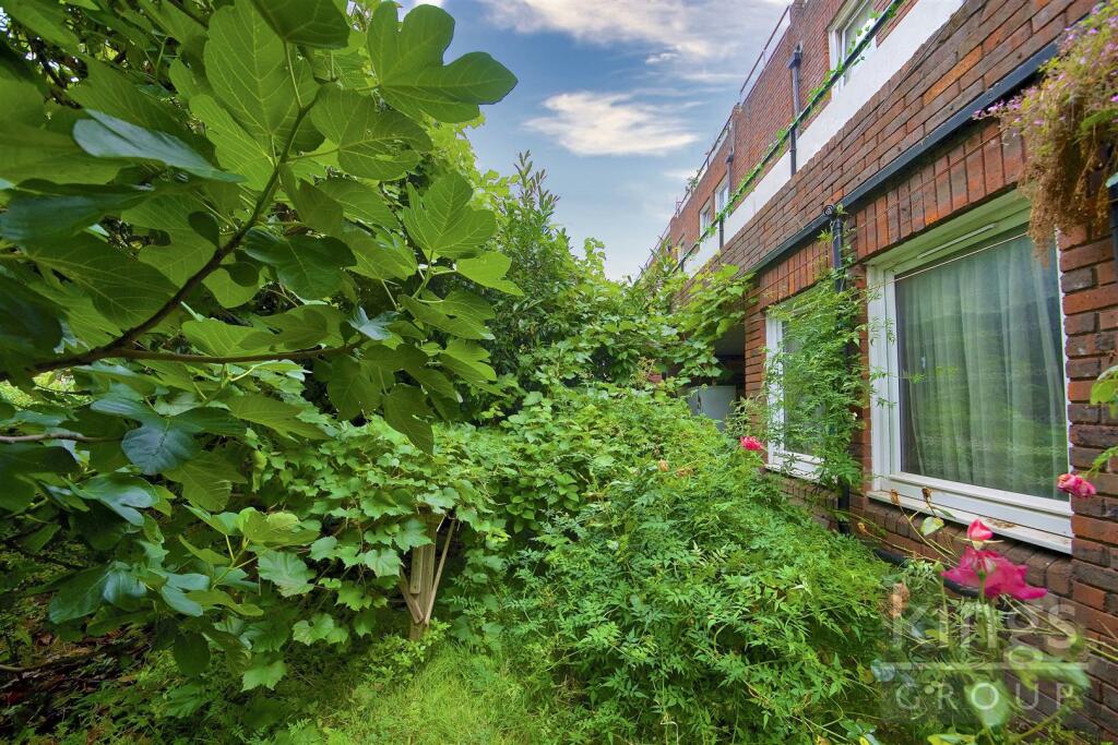 Copperfield Mews, Edmonton, N18 photo 4