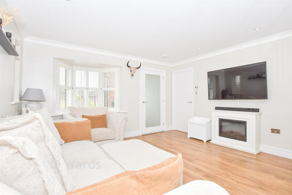 House in Tonbridge and Malling, Snodland - View 4