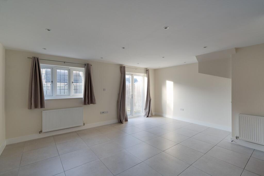 Woodlands Place, Eynsham, OX29 photo 3