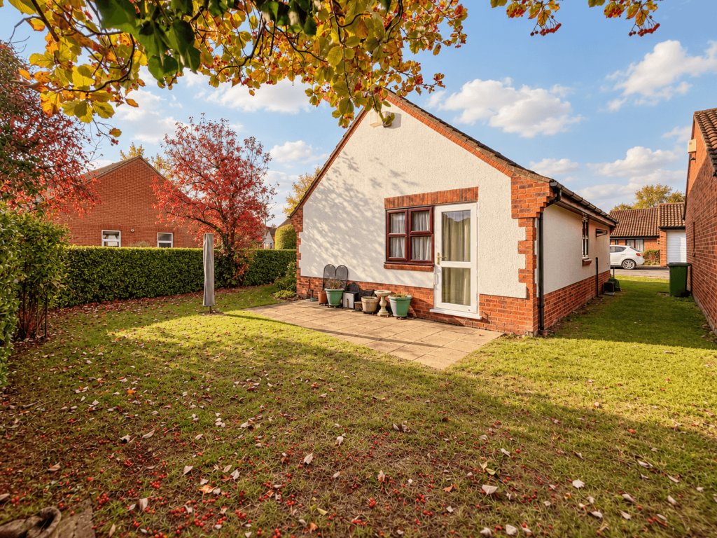 Emerton Court, Northchurch, Berkhamsted photo 2