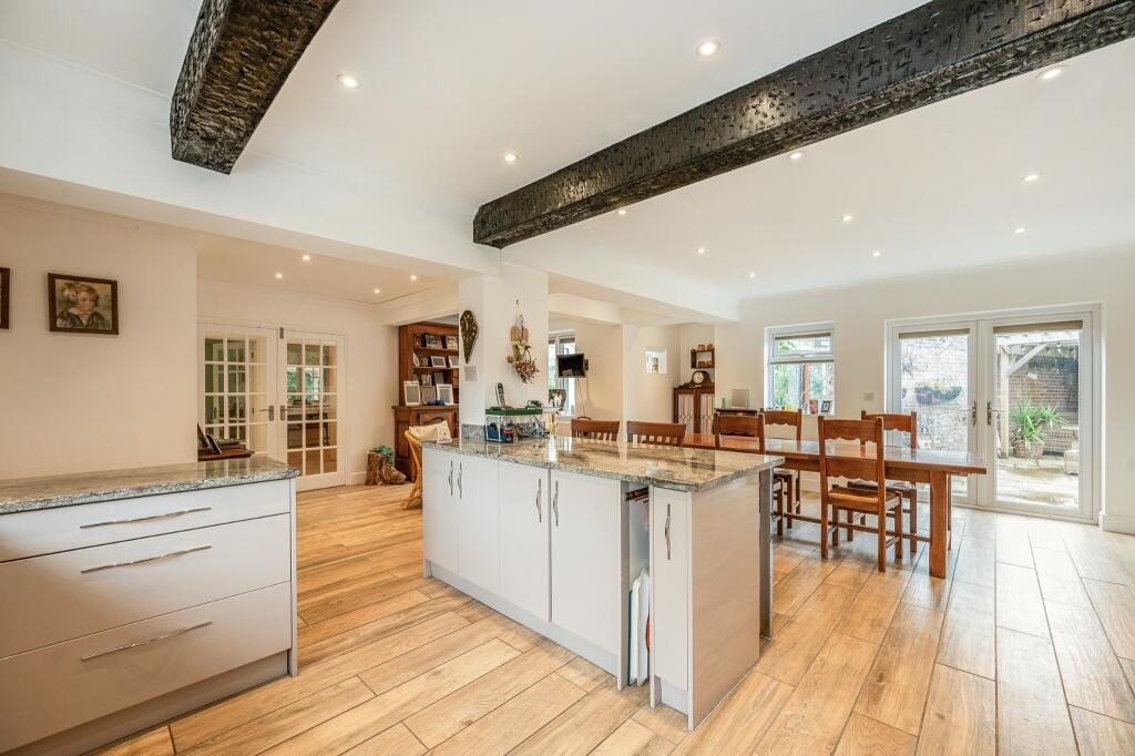 House in Portsmouth - More