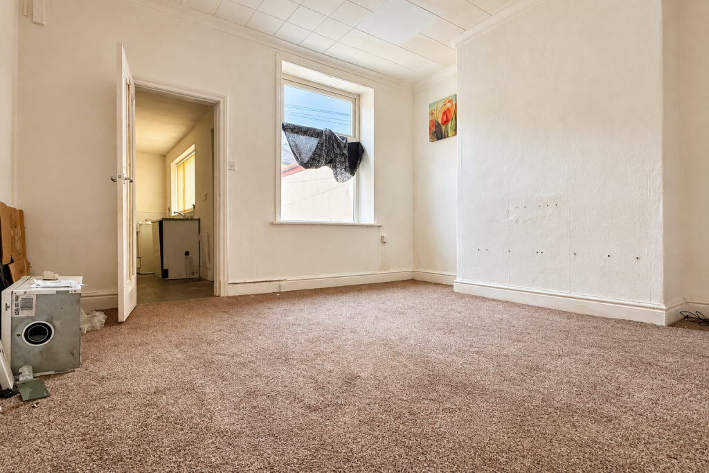 House in Nelson, Bradley - View 5