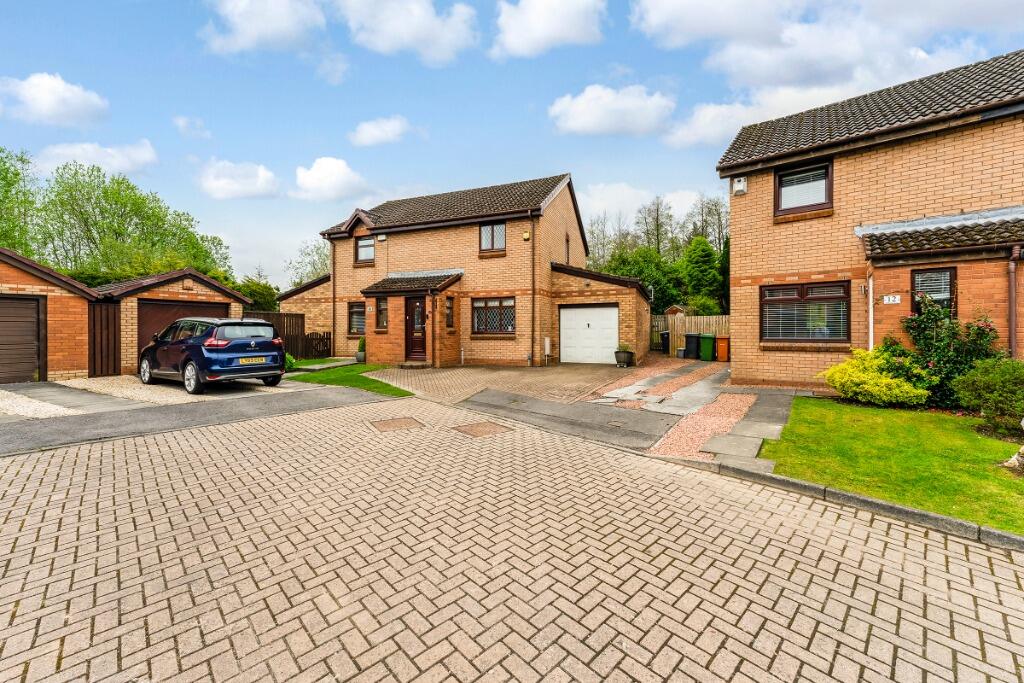 Main image of property: Letham Oval, Bishopbriggs, Glasgow, G64 1XX