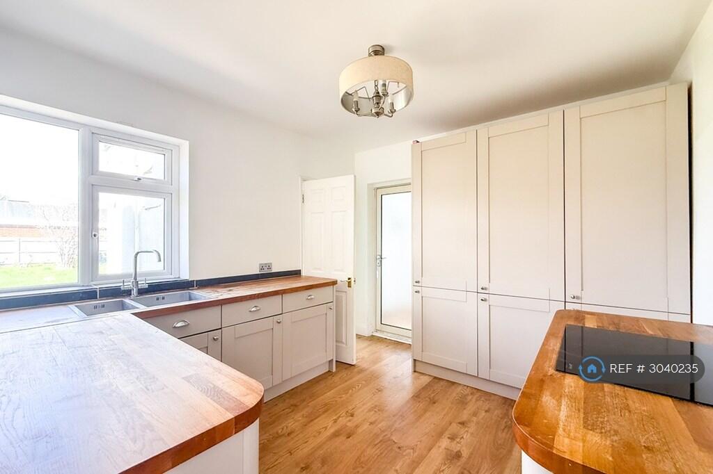 House in Brighton - View 4