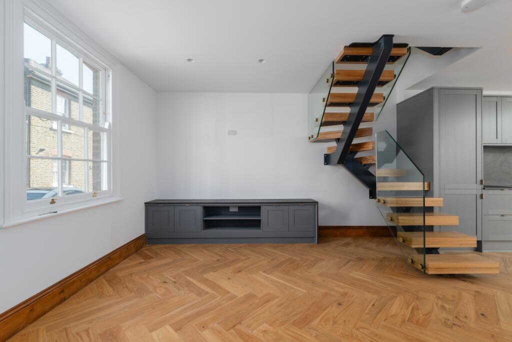 House in London - View 4