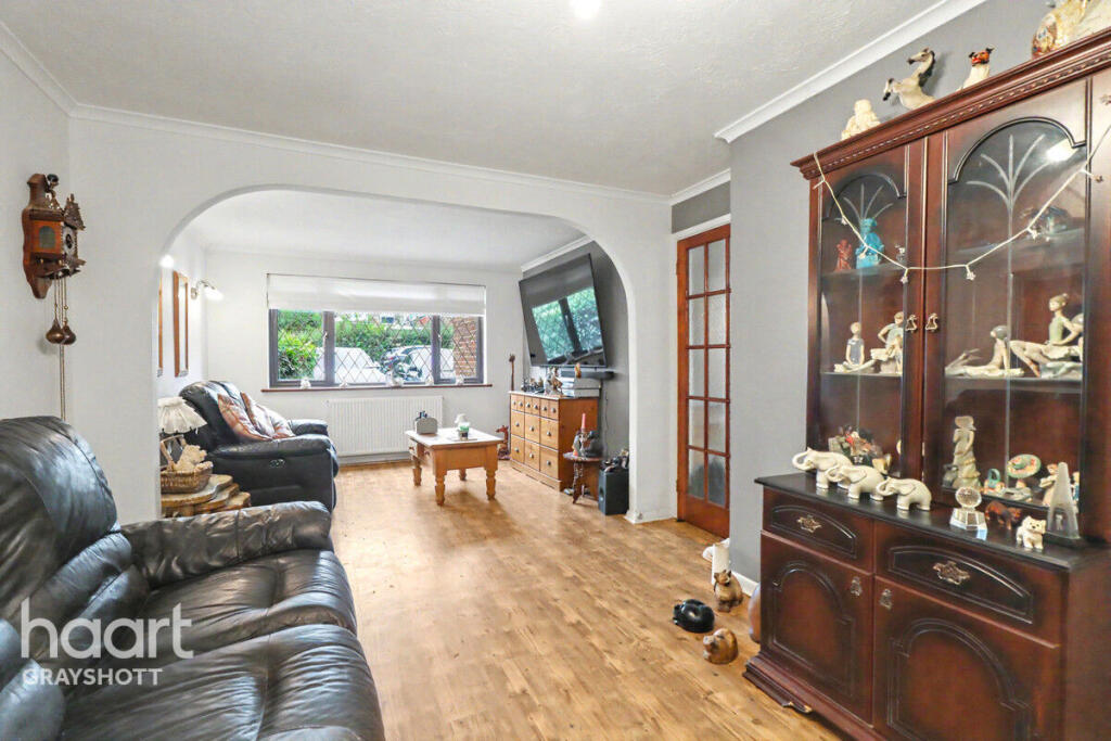 House in Waverley, High Lane Estate, Haslemere - View 3