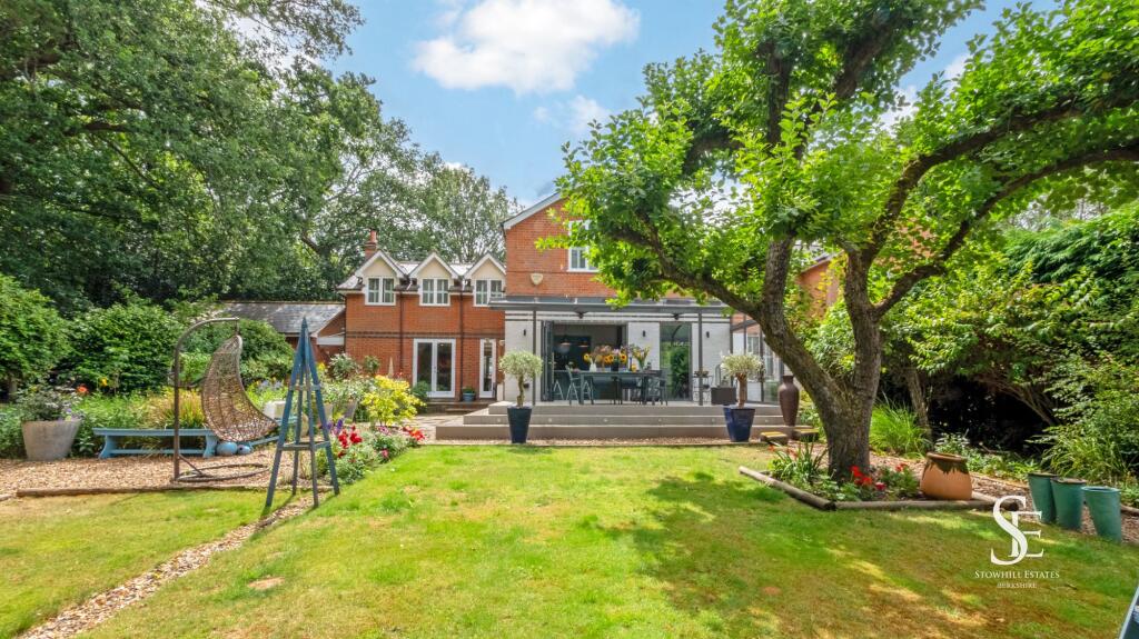 House in Bracknell - View 2