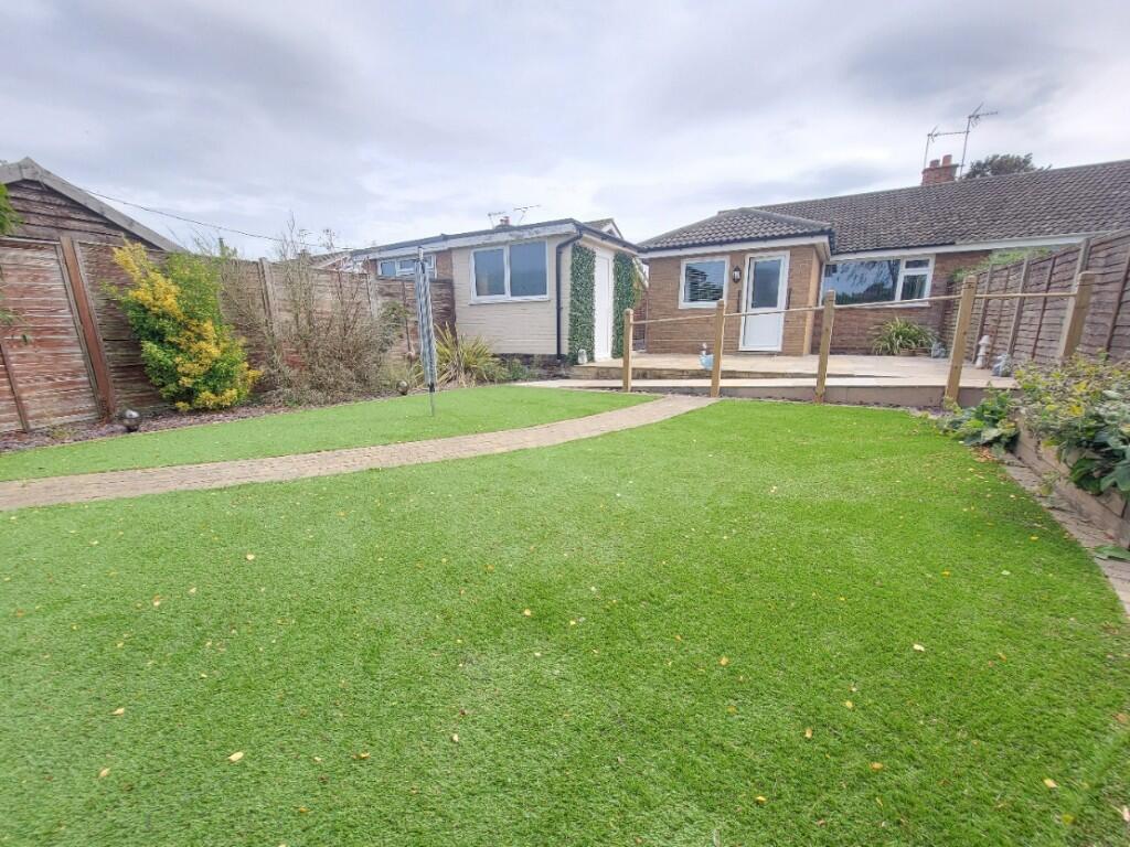 Lincoln Gardens, Claydon, Ipswich, Sufolk, IP6 photo 3