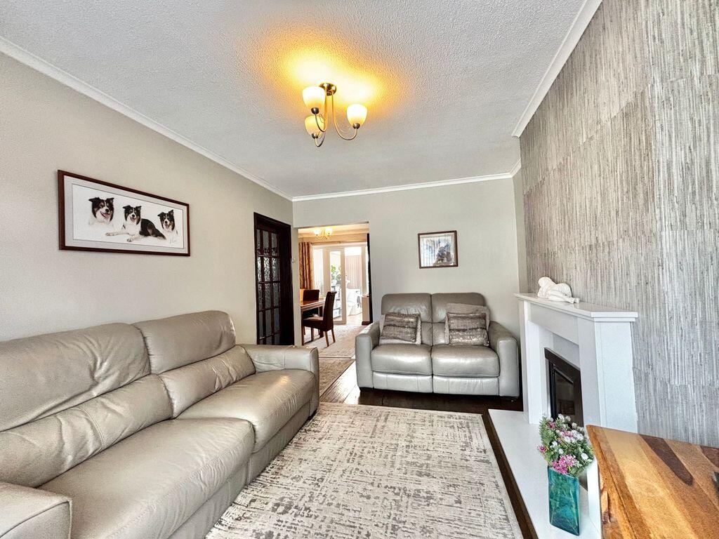 House in Walsall, West Midlands - More