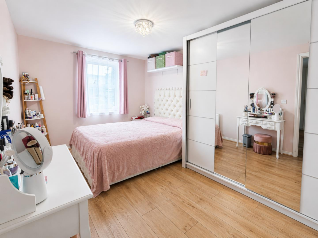 Turners Gardens, Wootton, Northampton - View 4