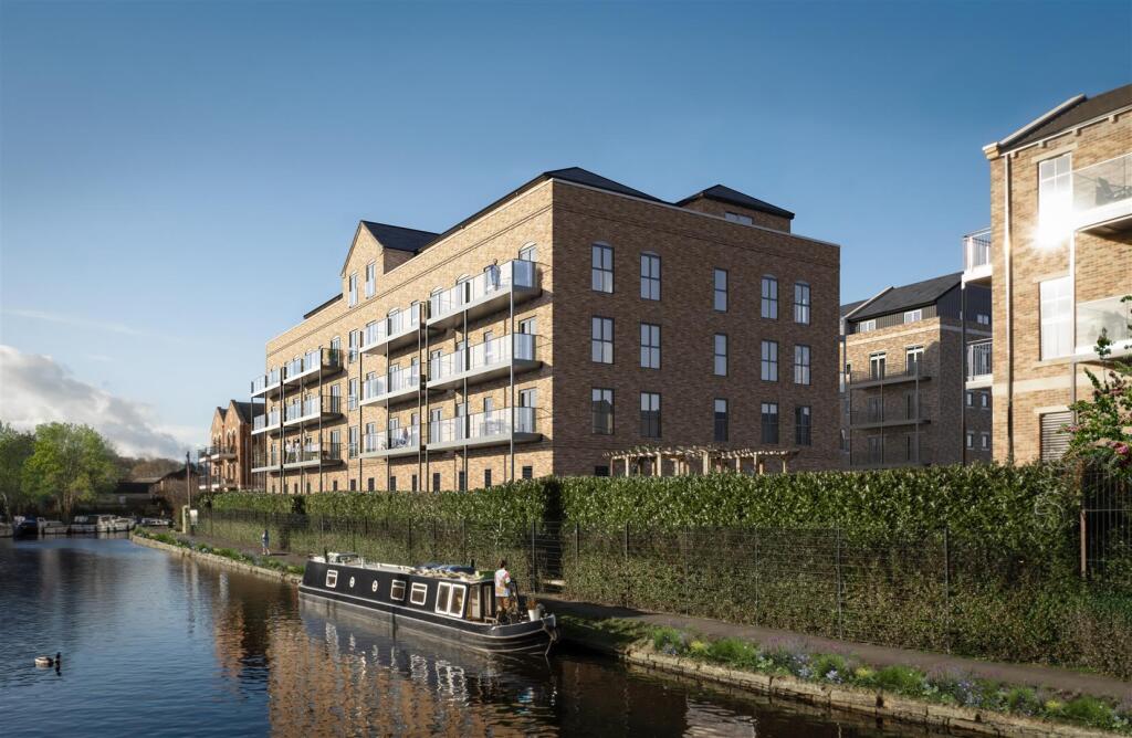 Main image of property: Apartment 8, Crowther House, East-Thorpe Court, Mirfield