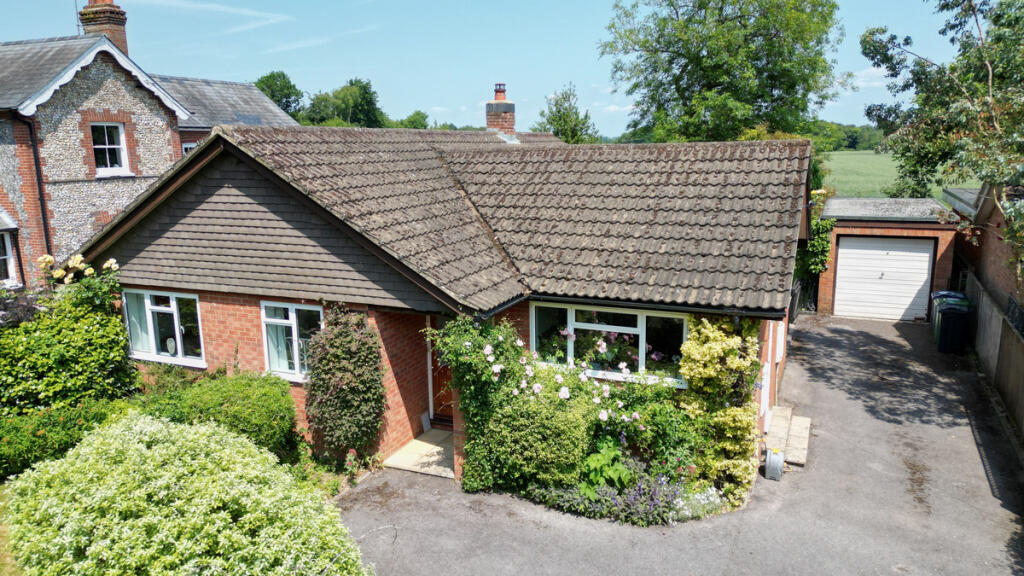 Nairdwood Lane, Prestwood , Great Missenden, HP16 photo 2