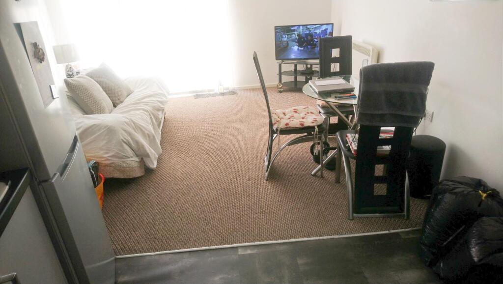 Apartment in Manchester - View 5