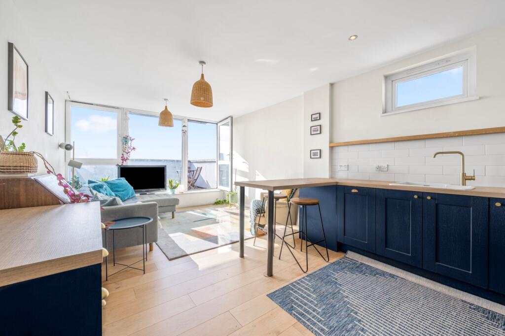 Apartment in London - View 5