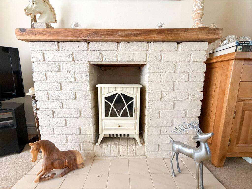 Manor Close, East Brent, Somerset, TA9 photo 4