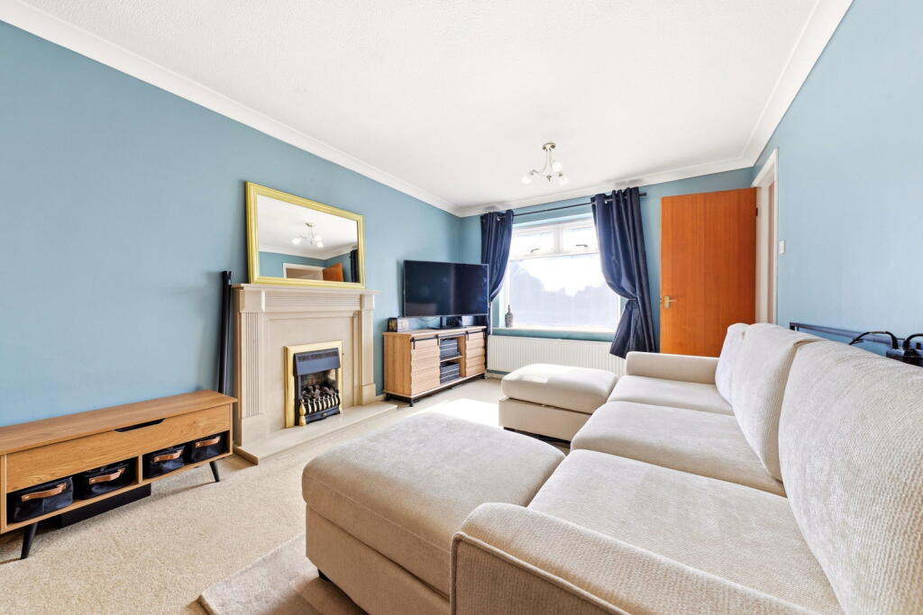 House in Wakefield, West Yorkshire - More
