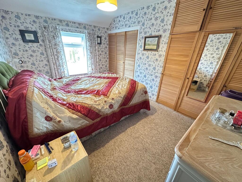 House in Llandrindod Wells, Llanfrynach - More