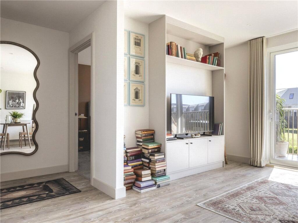 Apartment in Cambridge, Girton - View 3
