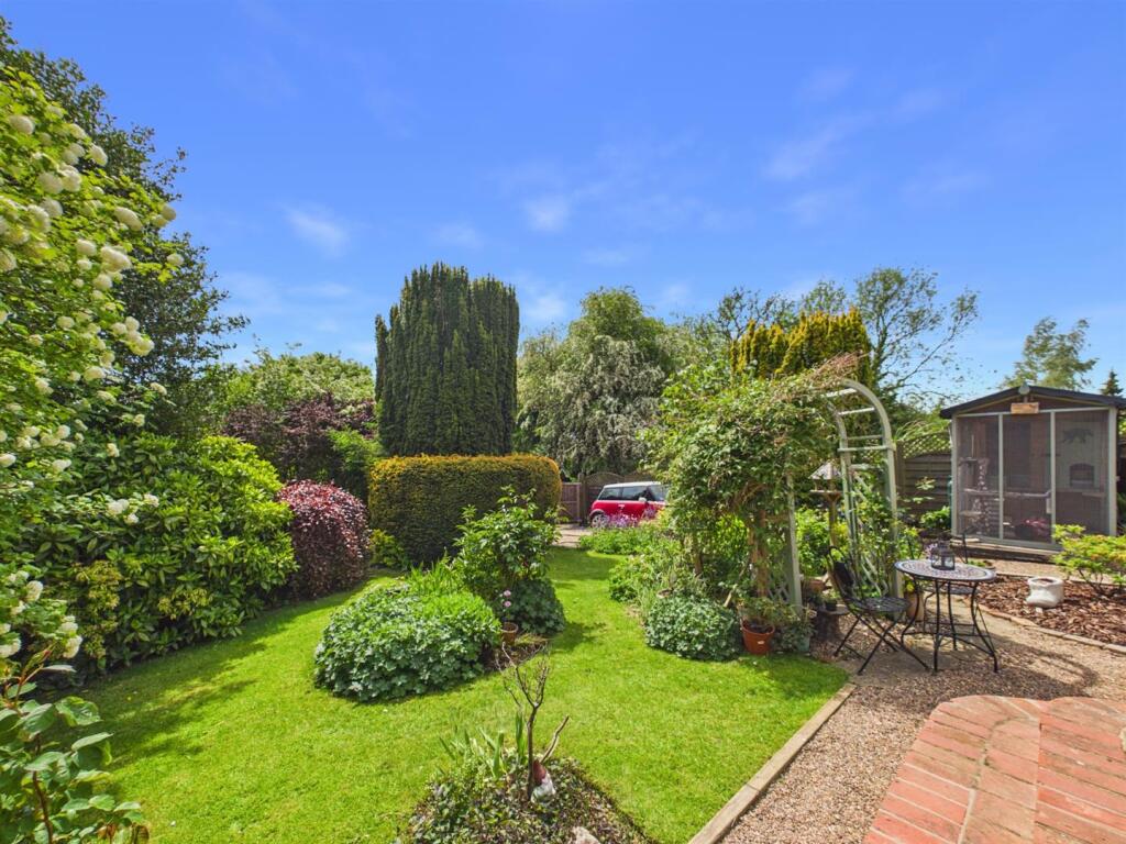 House in East Lindsey, Ludford - View 4