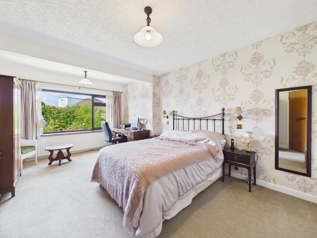 Heaton Drive, Bingley, West Yorkshire photo 5
