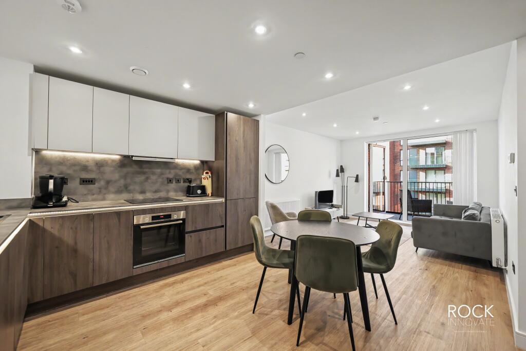 Apartment in Birmingham, West Midlands - View 2