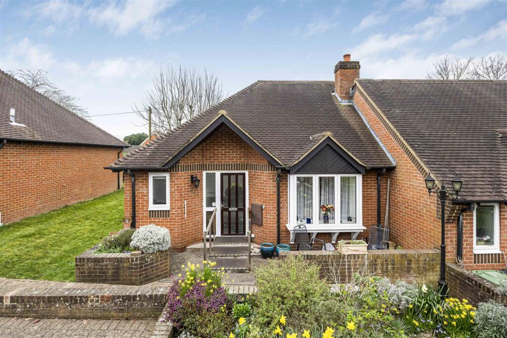 Main image of property: War Memorial Place, Henley-On-Thames