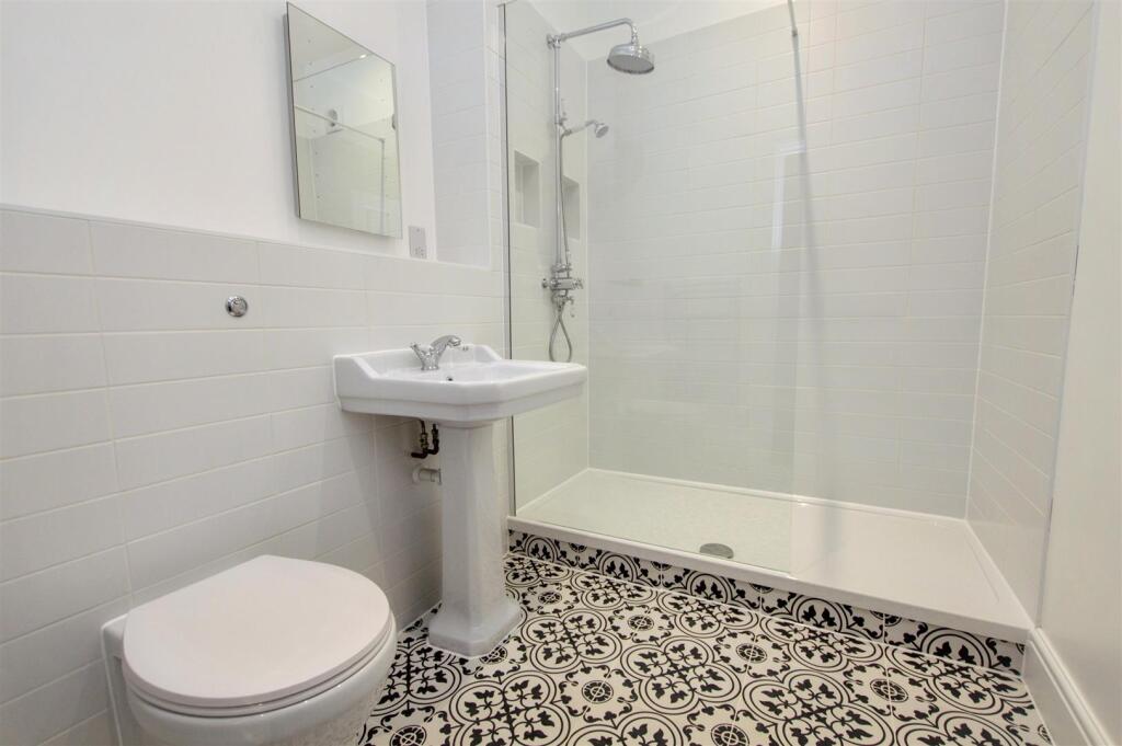 Apartment in Brighton - View 4