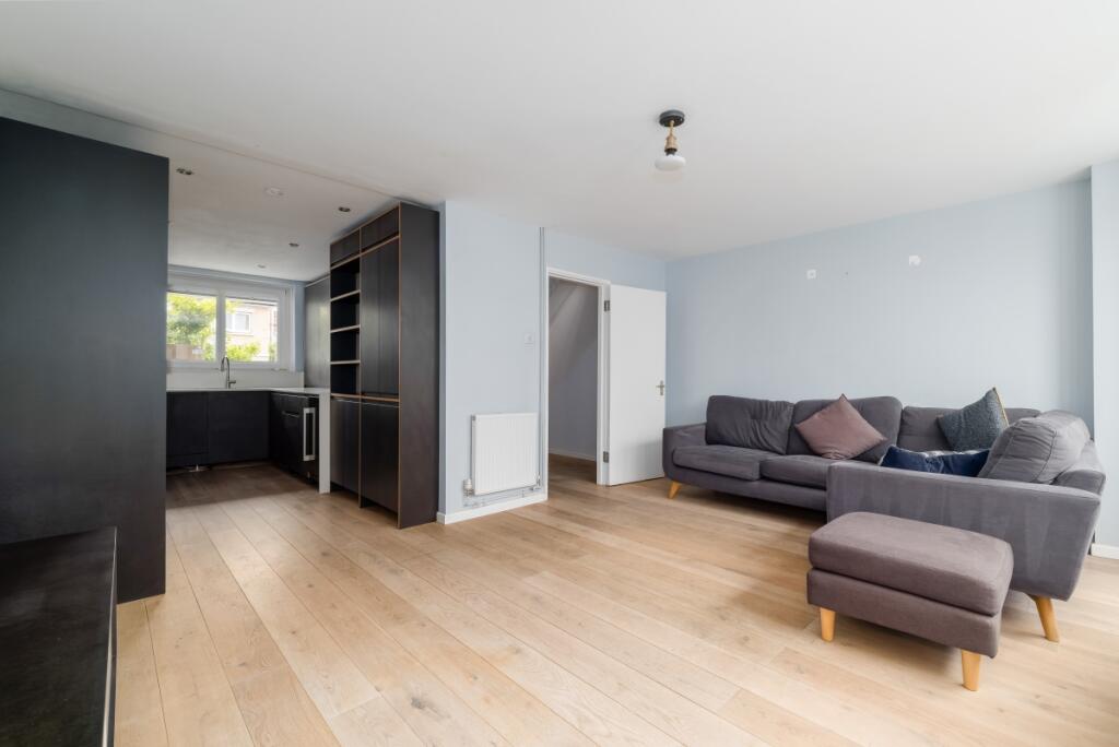 3 bedroom maisonette for rent