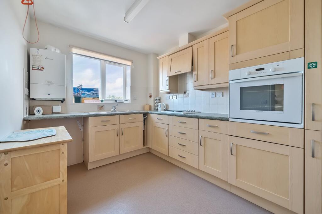 Main image of property: Hancock Drive, Luton, LU2