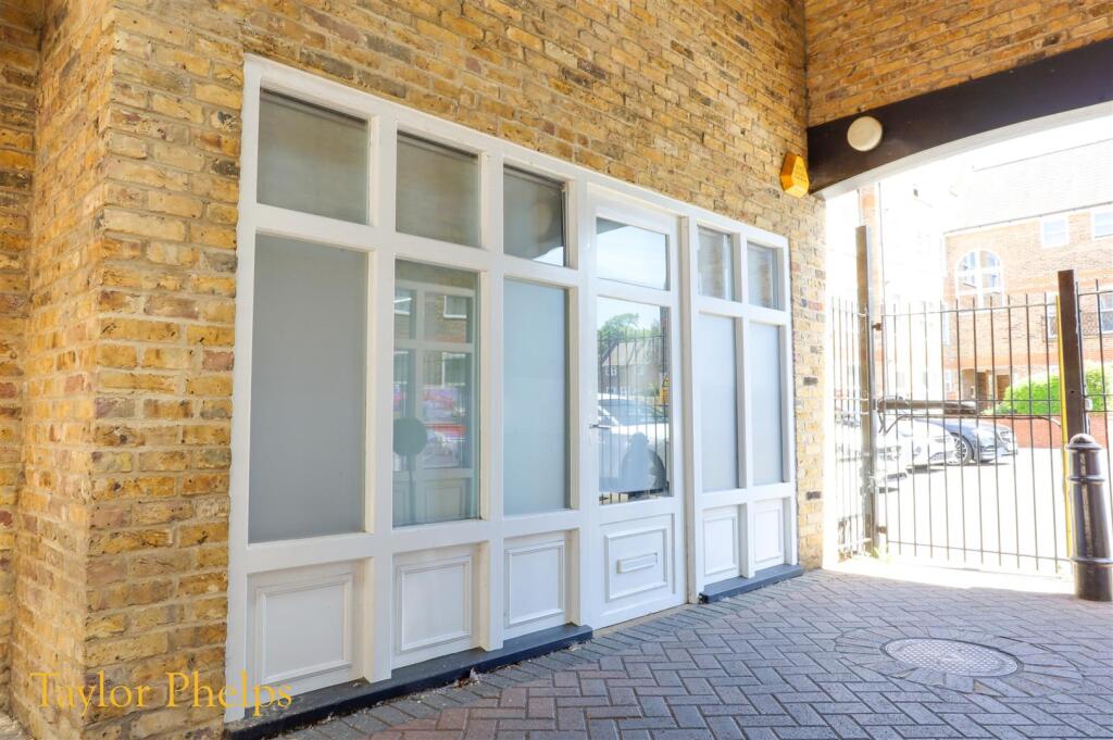 Main image of property: French's Yard, Ware