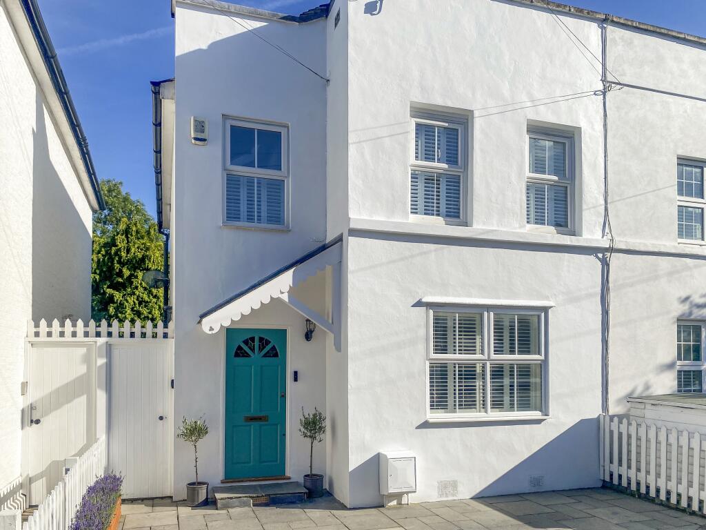Main image of property: Elton Road, Kingston Upon Thames, KT2
