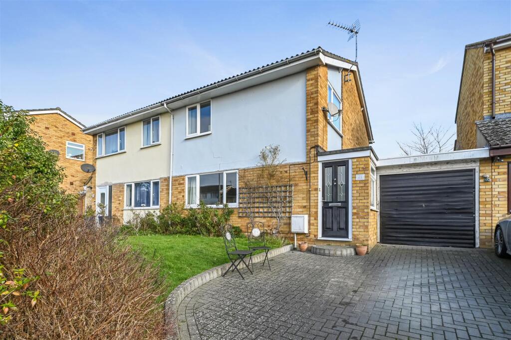Main image of property: 21 Cottesford Close, Hadleigh