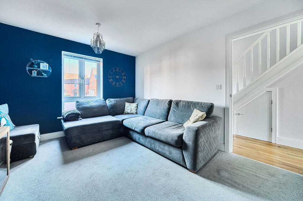 House in Basingstoke and Deane, Longacre, Kempshott Park - View 5