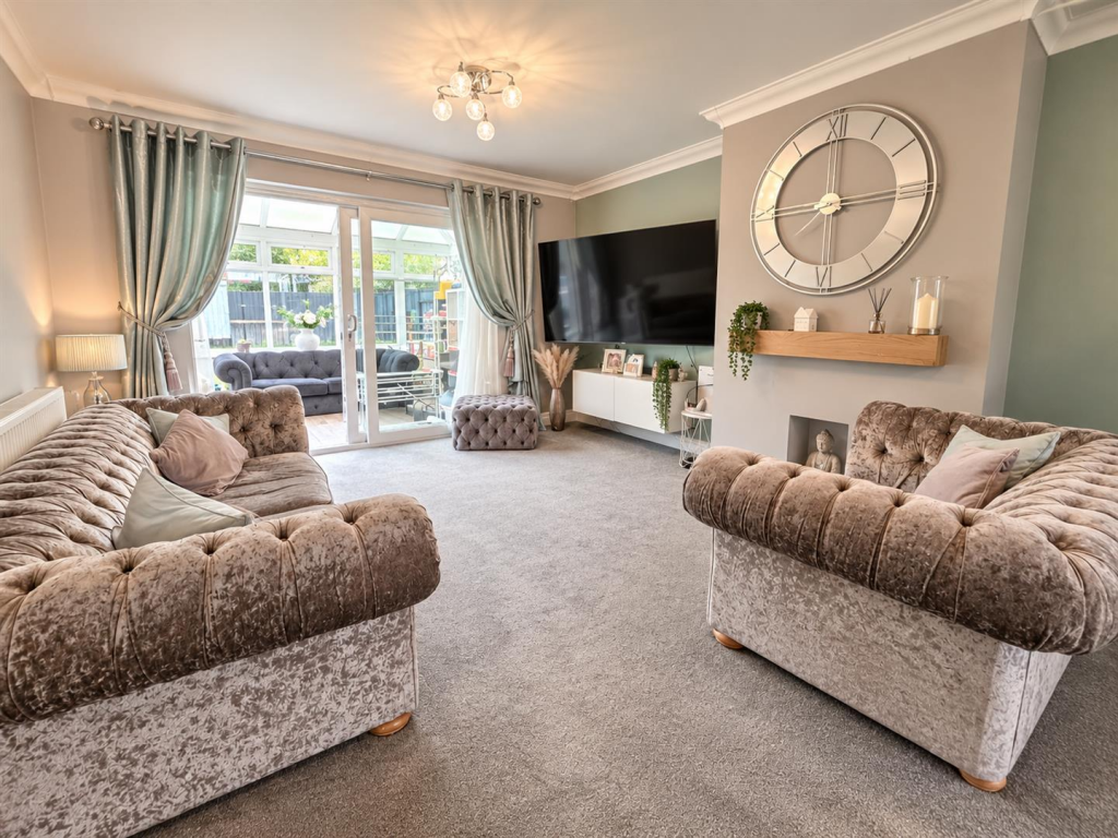 House in Gloucester, Hucclecote - View 5