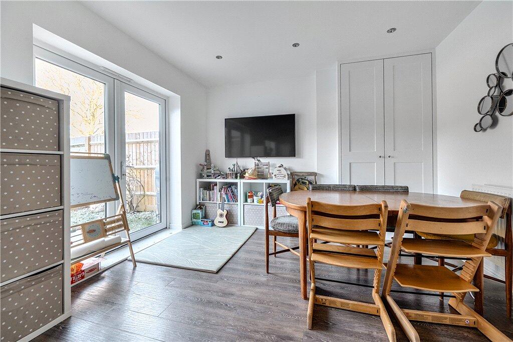 House in Southampton, Scrag Hill, North Baddesley - More