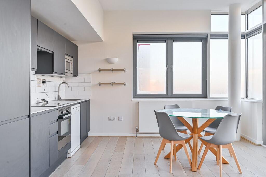 Apartment in London - View 5