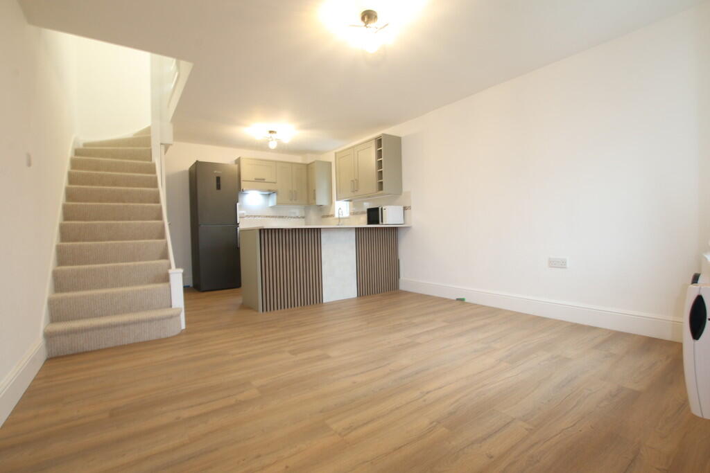 Colnbrook photo 2