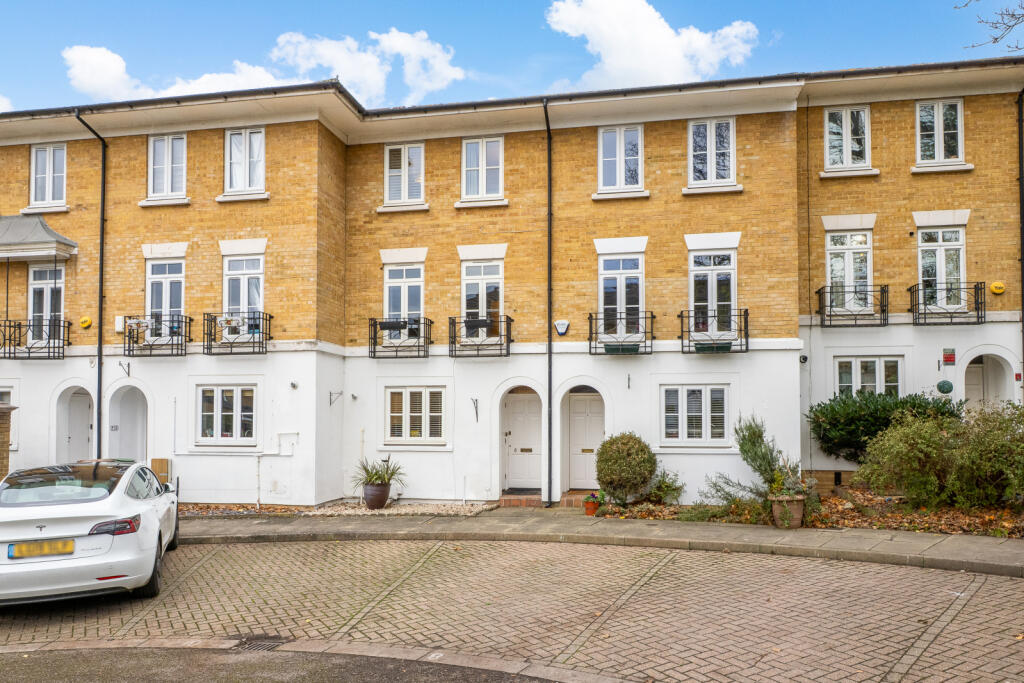 Main image of property: Courtenay Avenue, Sutton, SM2